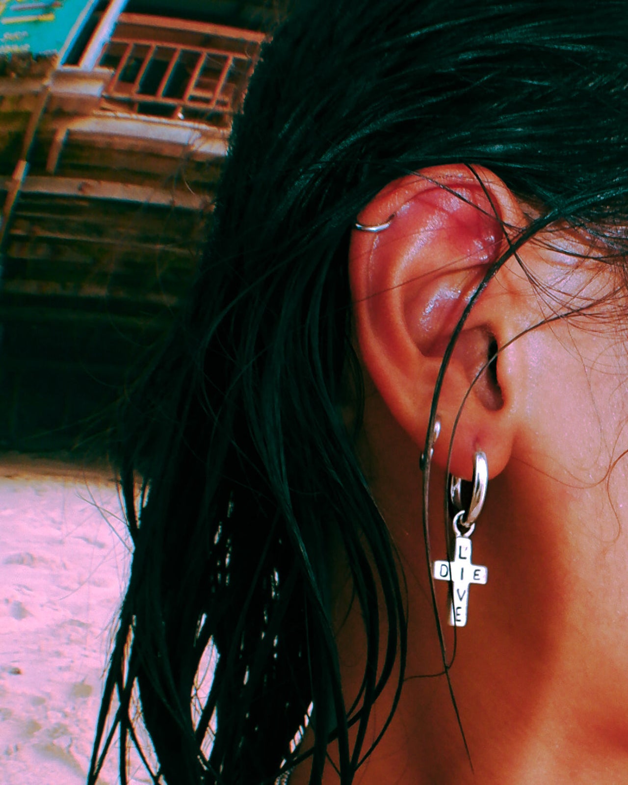 LIVE DIE EARRING