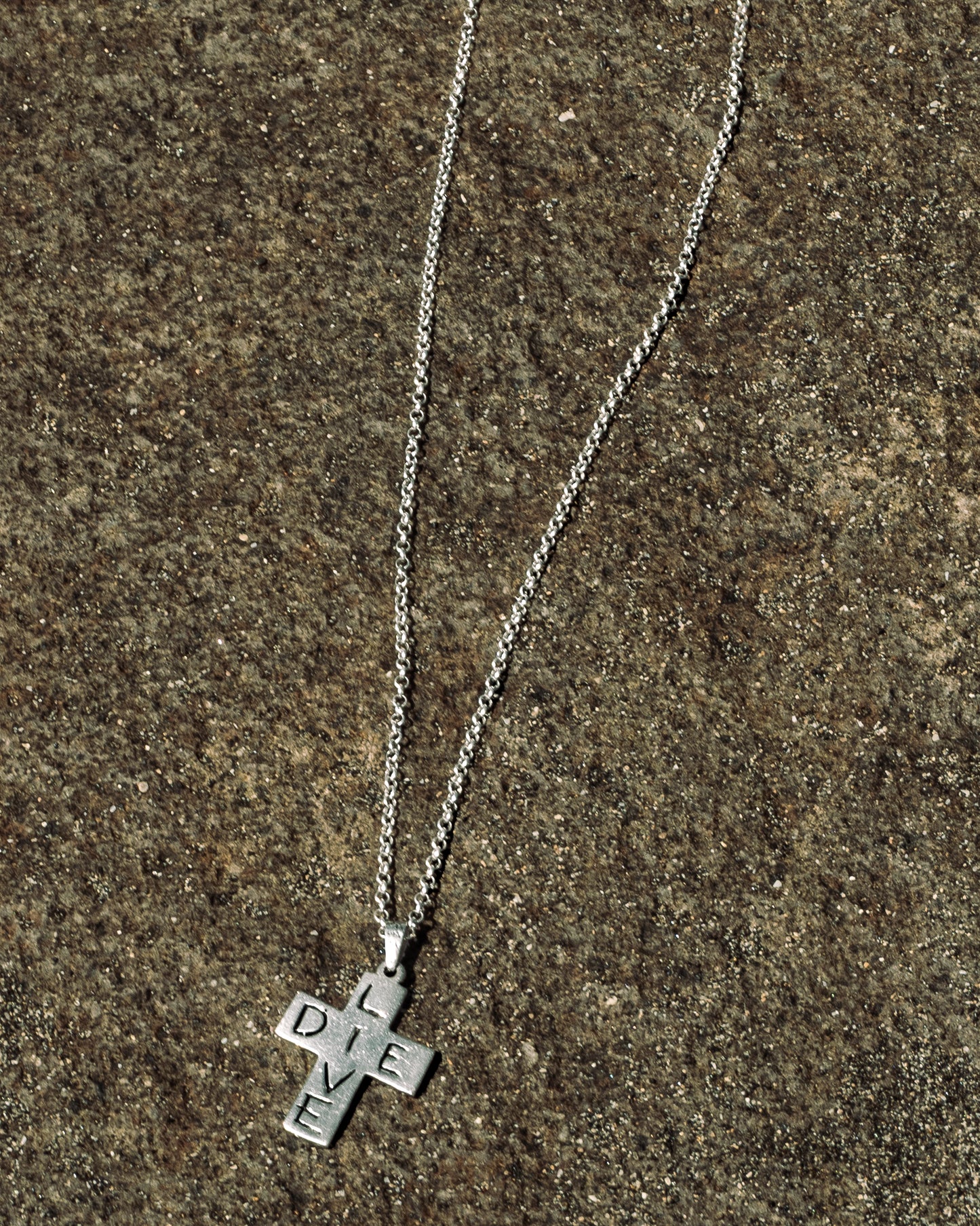 LIVE DIE PENDANT